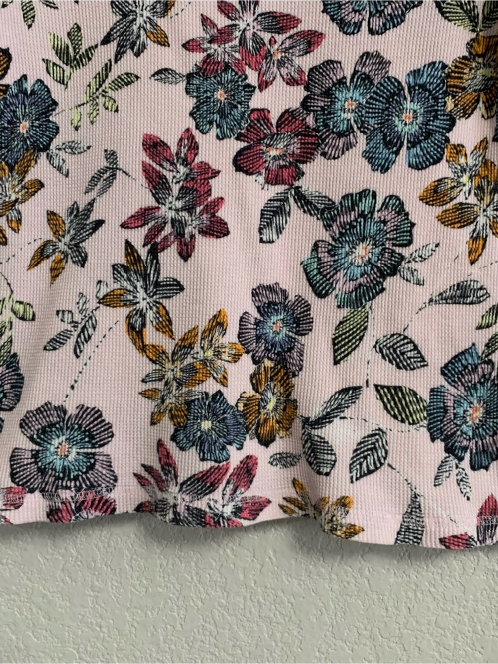 Sundance Tee Top Women M Floral Thermal Waffle Velvet Button Cuff Trim Boho Pink - Picture 14 of 16